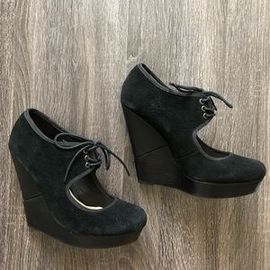 Urban Outfitters Deena & Ozzy Black velvet wedges!